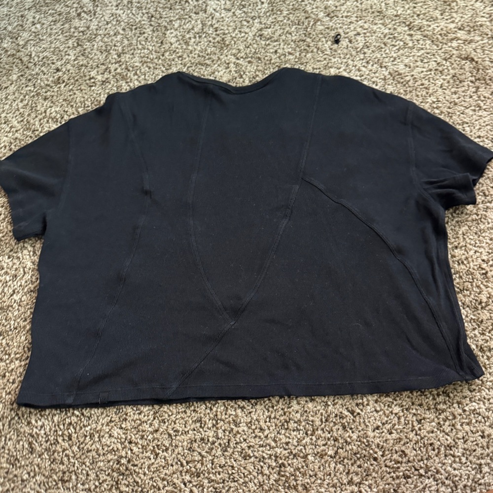 lululemon athletica Black Short Sleeve Tee - Picture 4 of 4